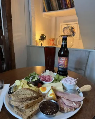 the-crown-arford-food-7